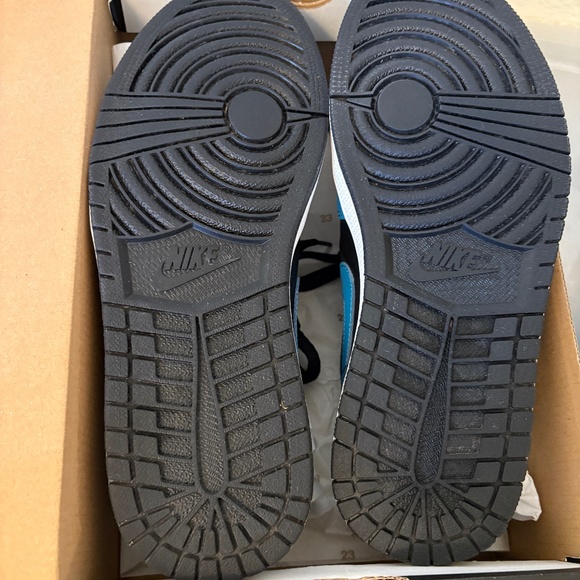 NIKE JORDAN 1 LOW 'LASER BLUE' 553558 410 - Picture 7 of 10